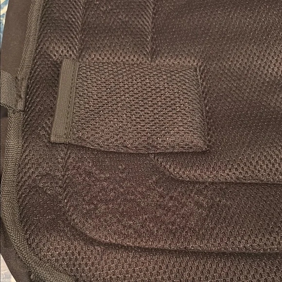 Sand Piper of California Gear Black Messenger Bag with Adjustable Strap - Picture 8 of 8